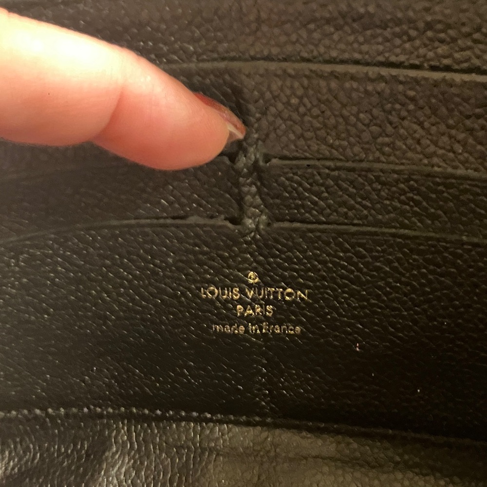 PRISTINE Louis Vuitton black empriente wallet!!  Very soft cow hide leather - Picture 2 of 10